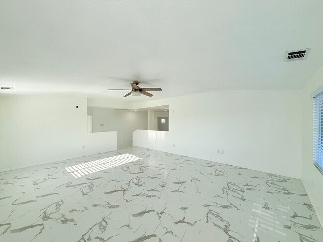 Building Photo - 2023 San Antonio Ct