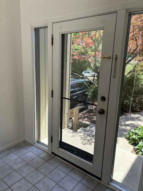 Building Photo - 1860 W Liberty St