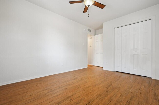 Building Photo - 2214 Winchester Dr