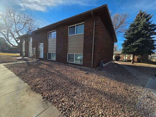 Building Photo - Move-In Ready 2-Bedroom in Brookwood Village — First Month Rent Waived!