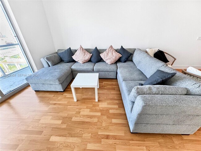 Building Photo - 185 SW 7th St