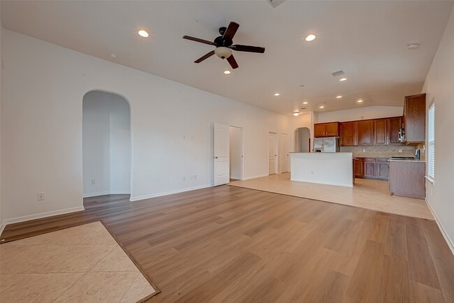 Building Photo - 502 Stream Mill Ln