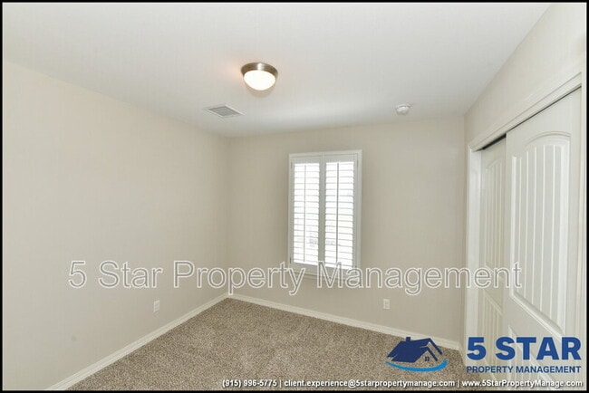Building Photo - 6933 Copper Town Dr