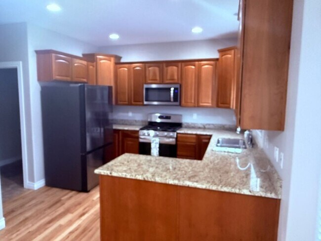 Building Photo - WELCOME HOME!