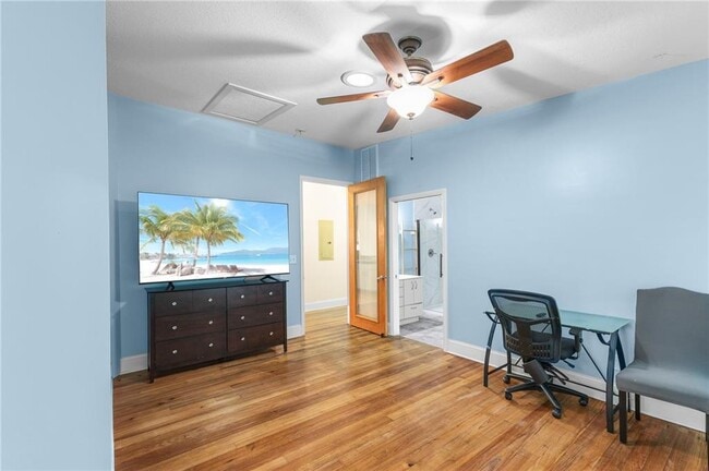 Building Photo - 6567 Tahiti Way