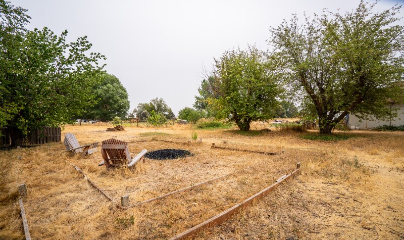 Building Photo - 41 Riverside Rd S