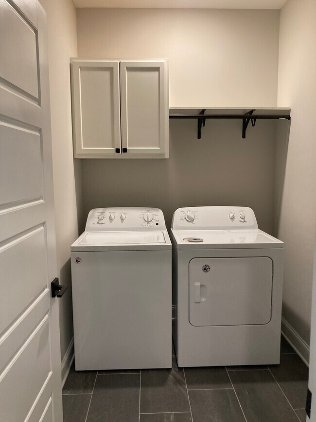 Laundry Room with W/D - 4912 Florida Ave