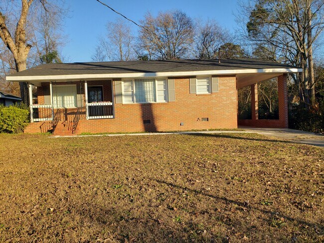 Building Photo - 3710 N Lyons St