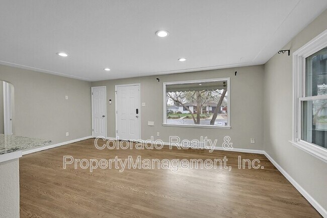 Building Photo - 2761 S Hazel Ct