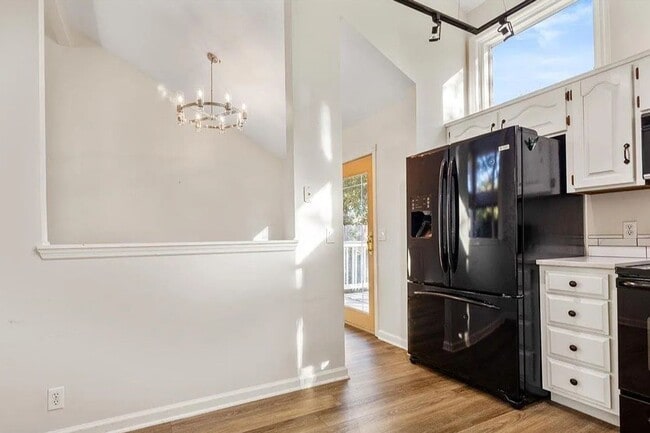 Building Photo - Exceptional Millard School District Home For Rent