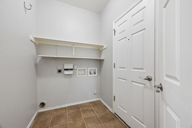 Building Photo - 500 Millington Ln