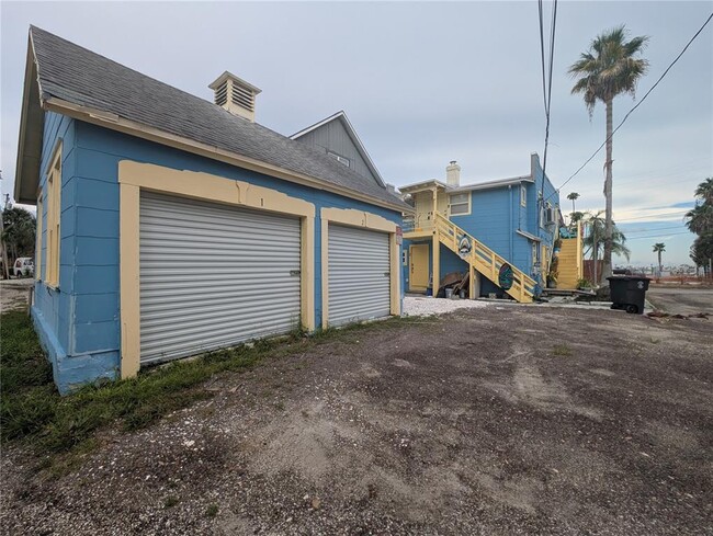 Building Photo - 5437 Essex Ave S