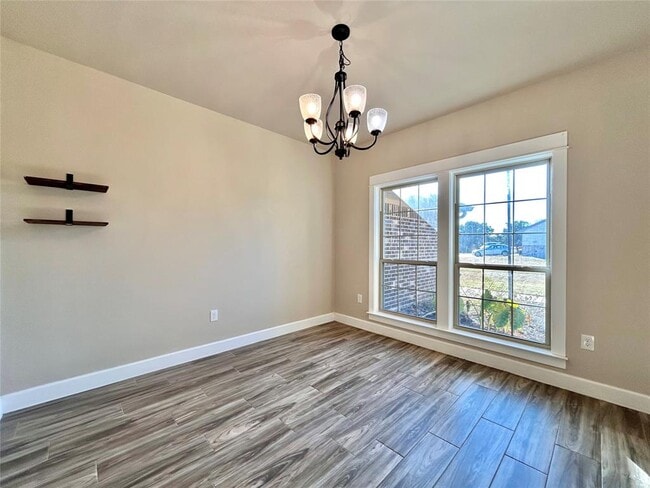 Building Photo - 112 Savage Cir