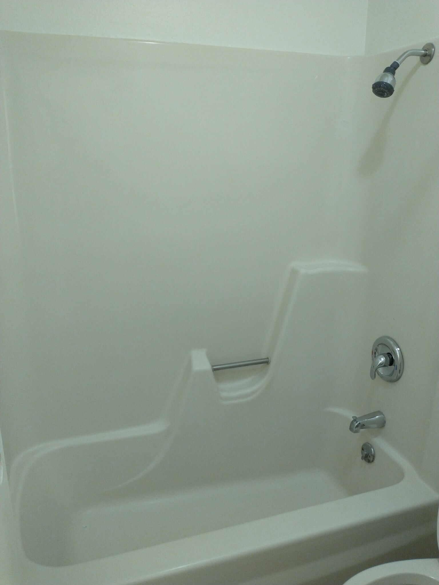 Building Photo - 405 E 1st St