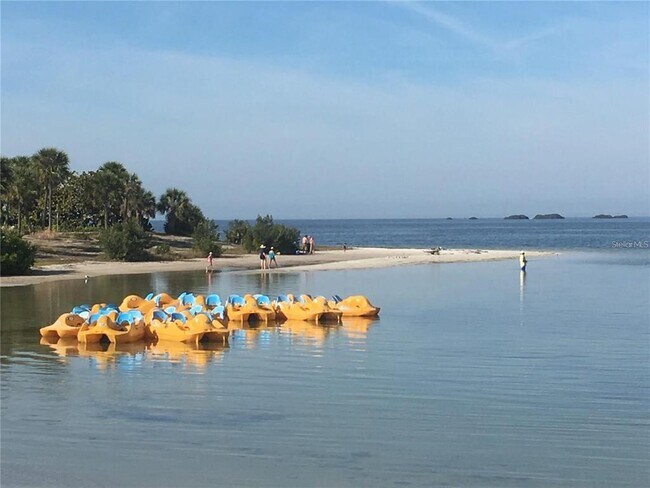 Building Photo - 621 Windrush Bay Dr