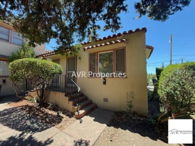 Primary Photo - Fantastic studio in south Livermore