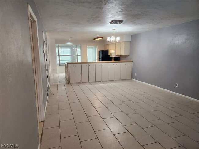 Building Photo - 1604 Ridgecrest St