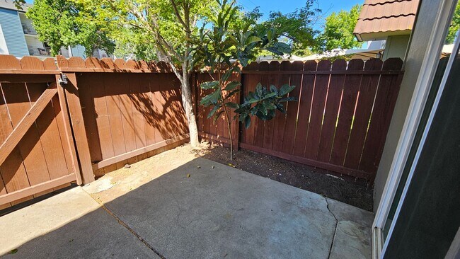 Building Photo - 3193 Tonopah Ct