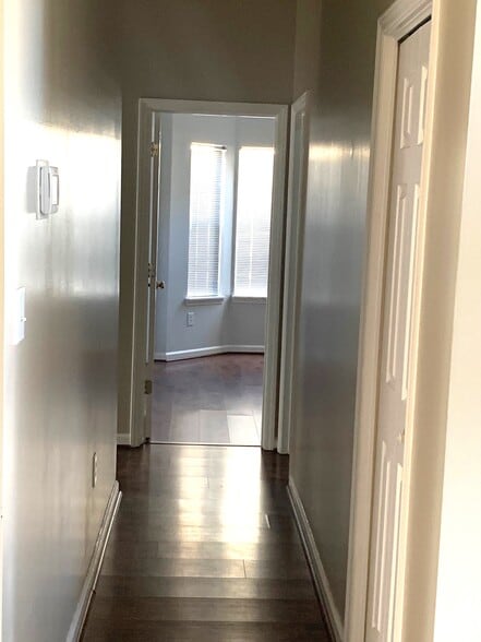 Hallway - 5912 Carriage Oaks Dr