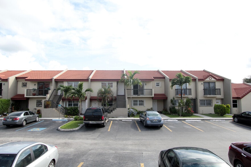 Very quite Community - 6440 SW 130th Ave