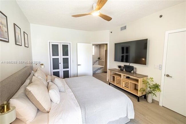 Building Photo - 3255 NE 184th St