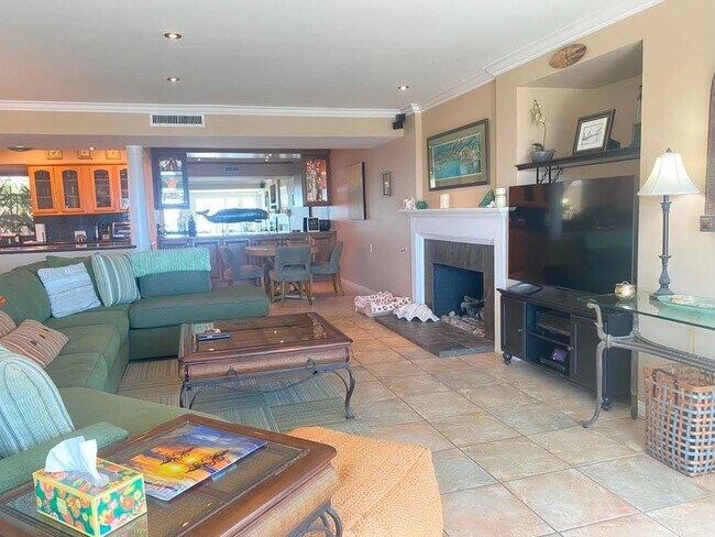 Building Photo - 501 Avenida Del Mar