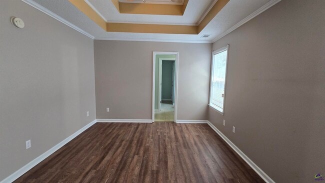 Building Photo - 126 Rolling Woods Cir