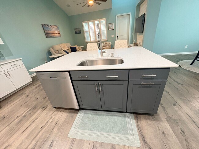 Building Photo - Margaritaville - 166 Salty Fin  Dr