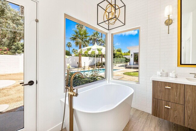 Building Photo - 45654 Verba Santa Dr