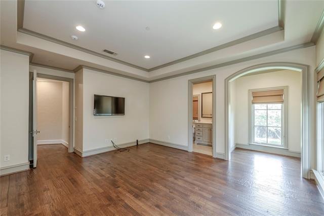 Building Photo - 4311 Brookview Dr