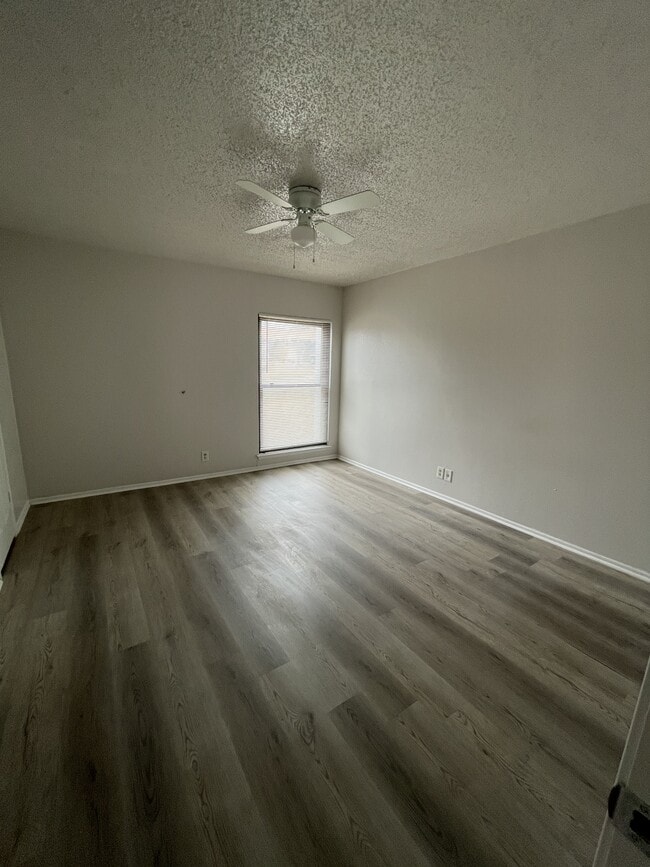 Building Photo - 1046 Lemon Tree St