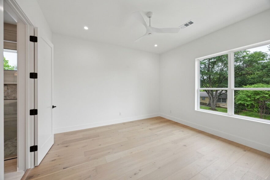 Building Photo - 3815 Hawick Ln