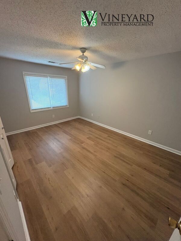 Building Photo - 6085 Sand Wedge Cir