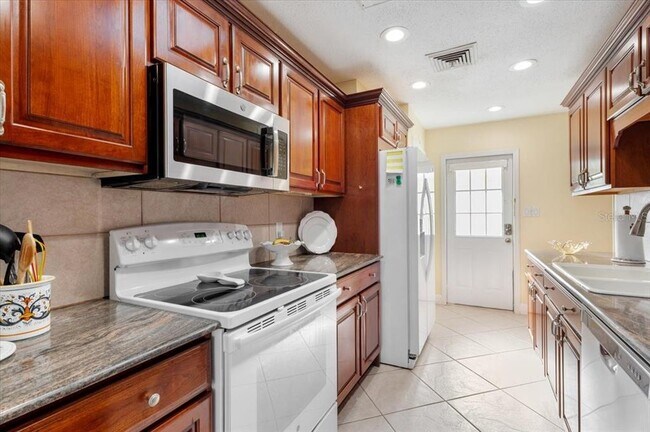 Building Photo - 1387 Moonmist Dr