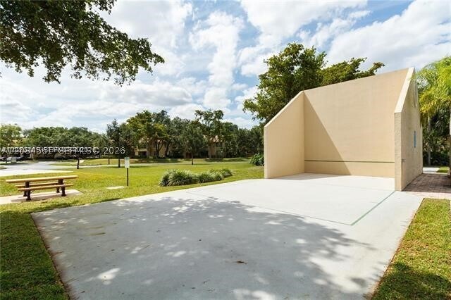 Building Photo - 951 Lyons Rd