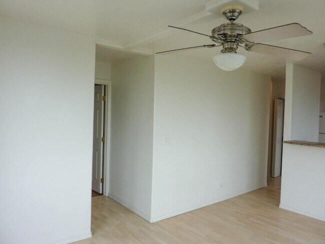 Building Photo - 495 Liholiho Street, Mount Thomas 204