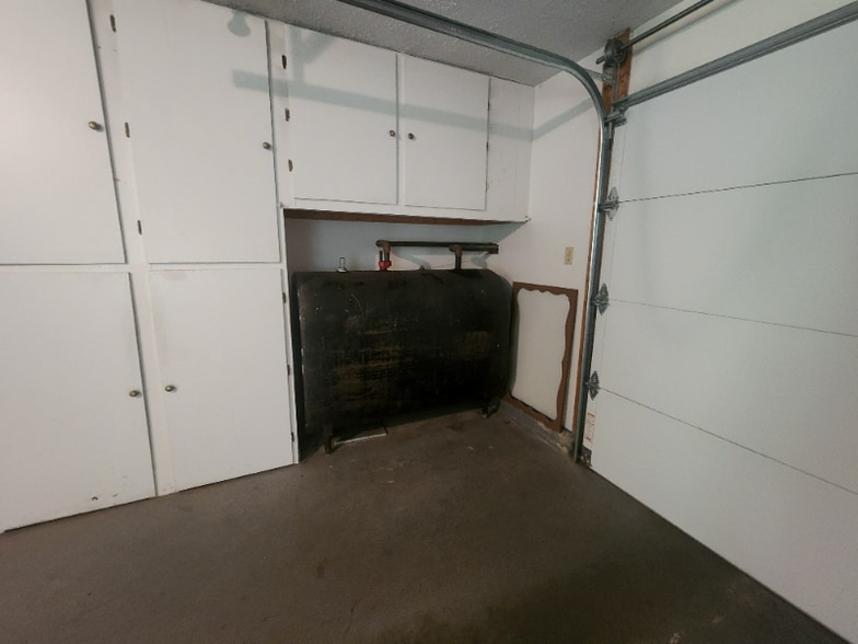 Building Photo - 205 Forest Dr