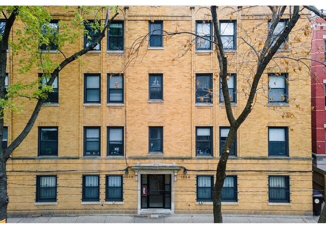 Building Photo - 1056 W Lill Ave