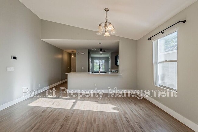 Building Photo - 13930 W Country Gables Dr