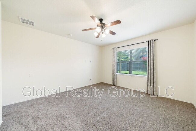 Building Photo - 2118 Pecan Haven