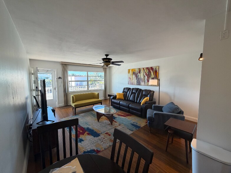 Building Photo - 6161 Gulf Winds Dr