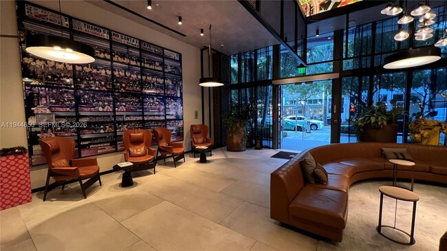 Building Photo - 121 NE 34th St