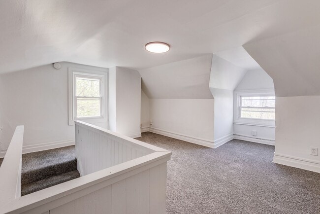 Building Photo - Available JULY 2026 - BEAUTIFULLY RENOVATED 3 Bedroom Home in the South Side Slopes!