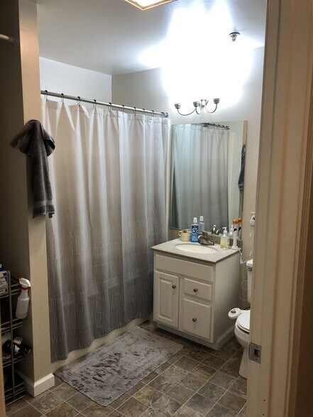 Bathroom - 340 Hildred Dr