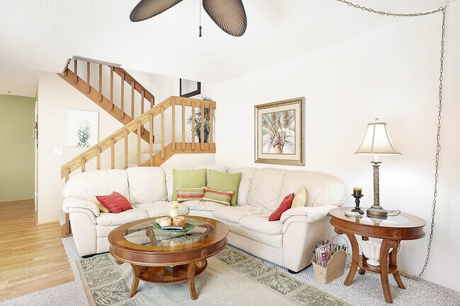 Building Photo - 825 Center St