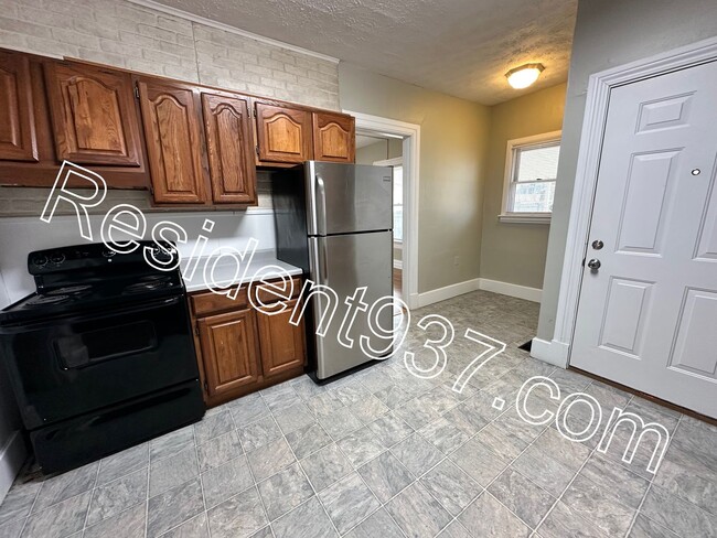 Building Photo - 2 Bed 1 Bath  Close to UD