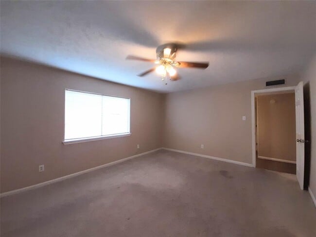 Building Photo - 18214 Mantana Dr
