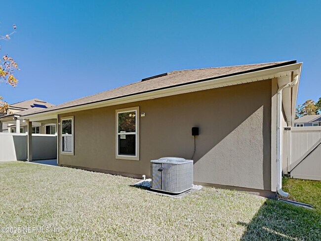 Building Photo - 12502 Itani Wy