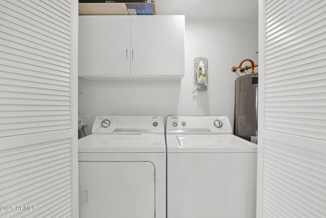 Building Photo - 7760 E Gainey Ranch Rd