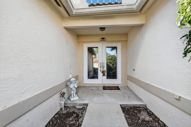 Building Photo - 2725 Pointe Cir